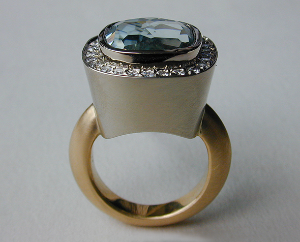 Bague, 18k  aigue-marine et diamants